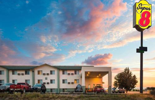 Pueblo Hotel | Super 8 by Wyndham Pueblo