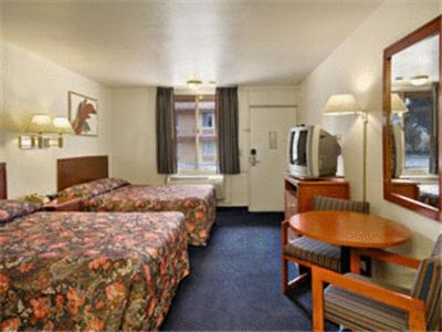 Redlands Hotel | Super 8 by Wyndham Redlands/San Bernardino