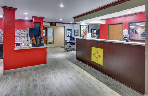 Roswell Hotel | Super 8 by Wyndham Roswell