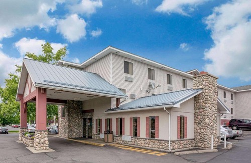 Spokane Valley Hotel | Super 8 by Wyndham Spokane Valley
