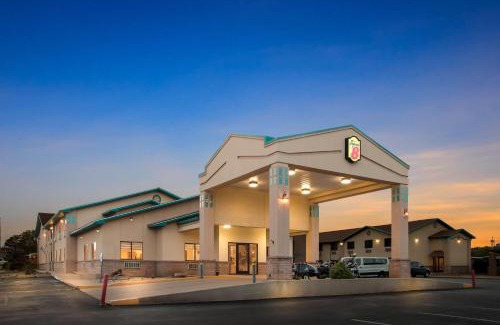 Santa Rosa Hotel | Super 8 by Wyndham Santa Rosa