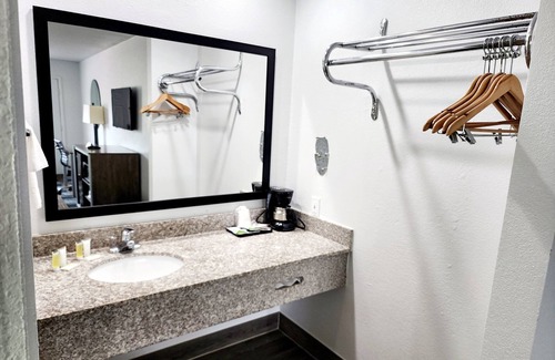 Shreveport Hotel | Super 8 by Wyndham Shreveport