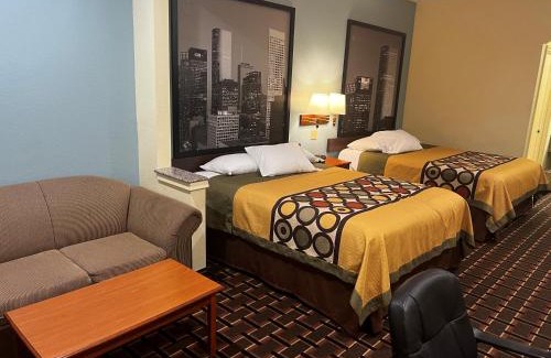 Stafford Hotel | Super 8 by Wyndham Stafford Sugarland Area