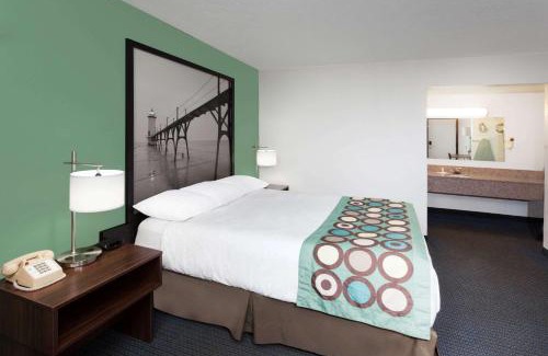 Stevensville Hotel | Super 8 by Wyndham Stevensville St Joseph