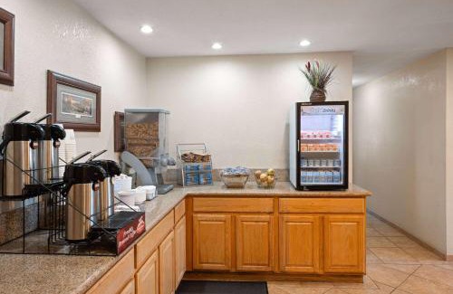 Susanville Hotel | Super 8 by Wyndham Susanville