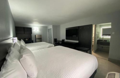 Texas City Hotel | Super 8 by Wyndham Texas City