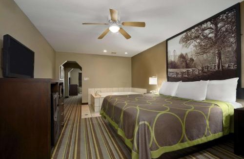 Tupelo Hotel | Super 8 by Wyndham Tupelo Airport