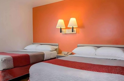 Turlock Hotel | Super 8 by Wyndham Turlock