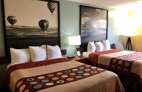 Buena Hotel | Super 8 by Wyndham Union Gap Yakima Area