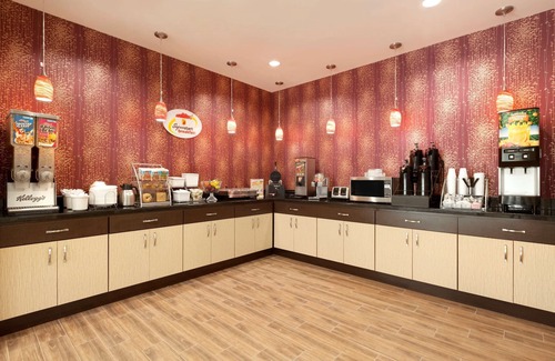 Carrizo Springs Hotel | Super 8 by Wyndham Carrizo Springs