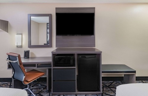 Charlottesville Hotel | Super 8 by Wyndham Charlottesville