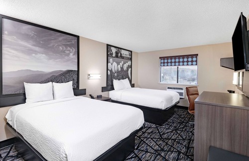 Charlottesville Hotel | Super 8 by Wyndham Charlottesville