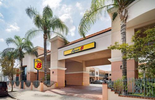 North Hollywood Hotel | Super 8 by Wyndham North Hollywood