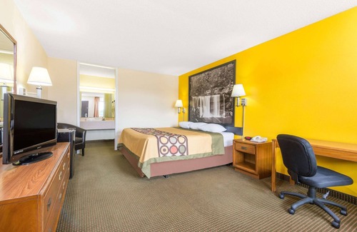 Williamsburg Hotel | Super 8 by Wyndham Williamsburg