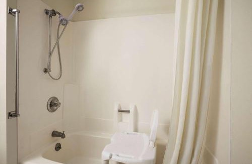 Williston Hotel | Super 8 by Wyndham Williston ND