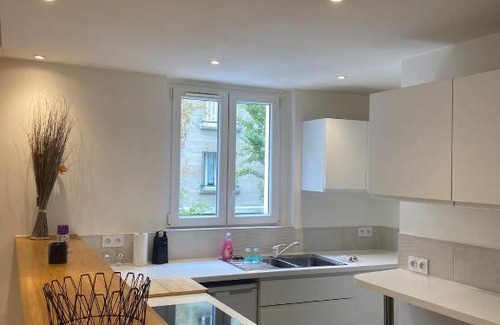 Republique–Point-du-Jour Apartment | Super appartement refait à neuf beaucoup de charme