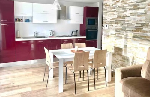 Old Town Apartment | Super central, brand new and sunny, in downtown!
