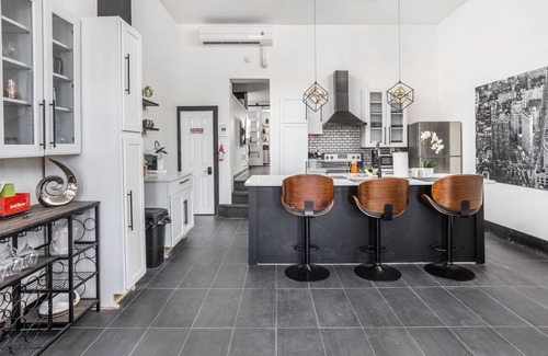 Crawfordsville Condo | Super Chic Downtown Penthouse, Stay for Gen Con!
