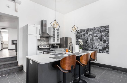 Crawfordsville Condo | Super Chic Downtown Penthouse, Stay for Gen Con!