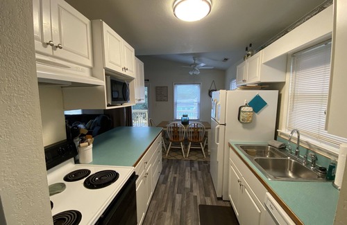 Colington House | Super clean, EXCEPTIONAL reviews- Spring & Summer 2025 Open!