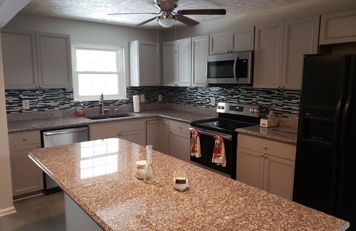 Fox Hill - Grandview House | Super close to beaches, the historic triangle, and bush gardens!