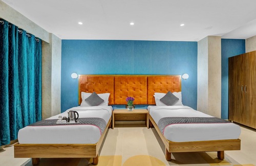 Gandhinagar Hotel | Super Collection O Siddharth Corporate