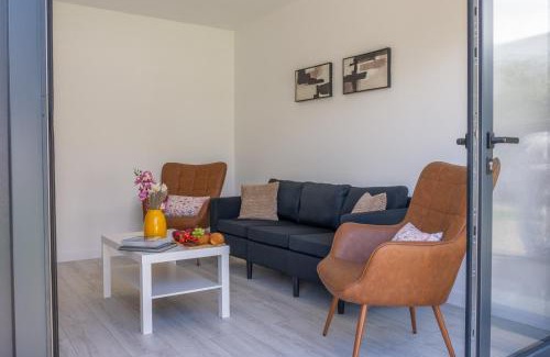 Harrow Apartment | Super Comfy 7-Bed House near The Great Barn Harrow with 3 Private Parking
