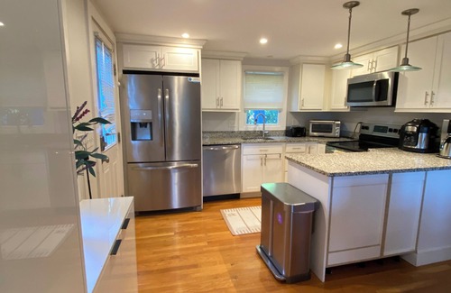 Oak Square House | super convenient 3-bedroom 2-bath house with Backyard in Boston