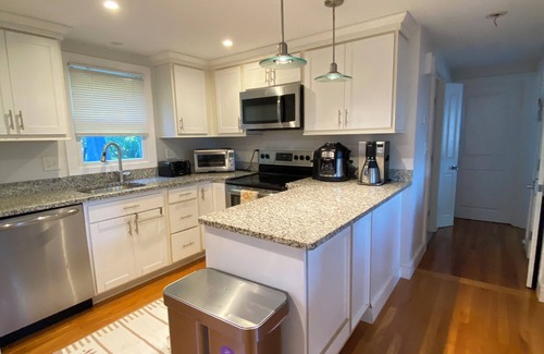 Oak Square House | super convenient 3-bedroom 2-bath house with Backyard in Boston