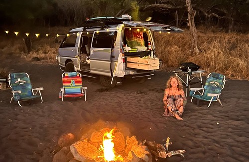Waihee-Waiehu House | Super cool JDM Mitsubishi Delica Camper Van “Dee-Zel”Van life, Best Van on Maui