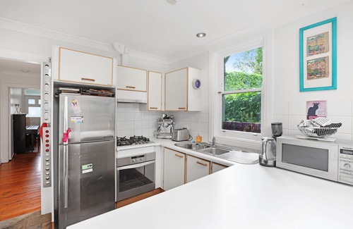 McMahons Point Cottage | Super Cute Cottage in Sydney Harbour Suburb
