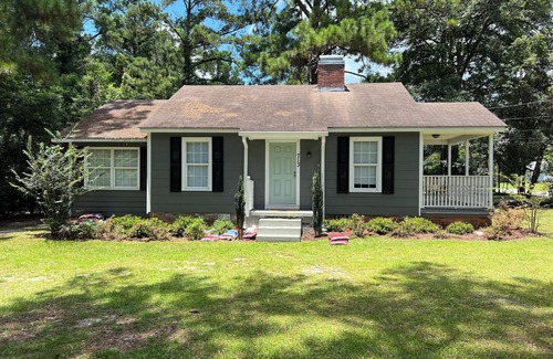 Thomasville House | Super Cute Cozy Cottage Close to Downtown Thomasville