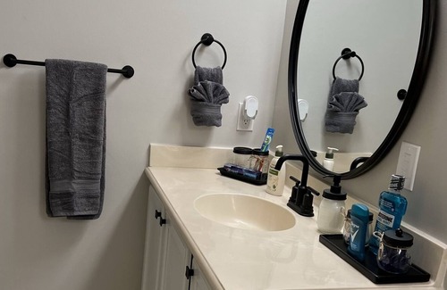 Traditions Condo | Super Cute Modern 2 Bedroom/2 Bath Condo with Pool Access