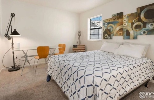 Fort Collins Condo | Super cute remodeled 2 bedroom, 2 bath, pet friendly 1-car garage home in FoCo!