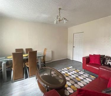 Stanley Apartment | Super deluxe extra large 3 bedroom apartment