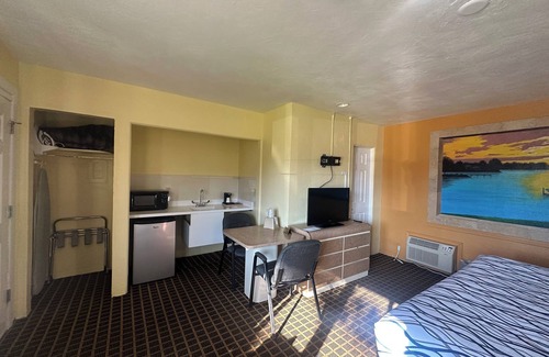 Daytona Beach Hotel | Super Inn By Oyo Daytona Beach Near Airport