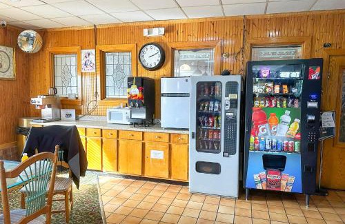 Milledgeville Hotel | Super Inn & Suites by OYO Milledgeville