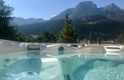 Rougemont Apartment | Super Luxury Serviced Apartment next to Gstaad