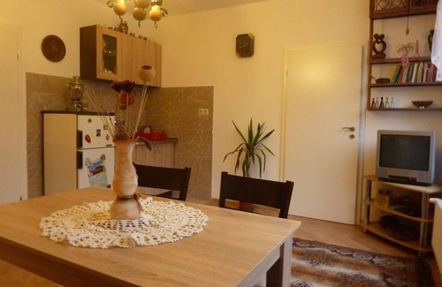 rayon Triaditsa Apartment | Super New, Bright & Spacious Design Suite