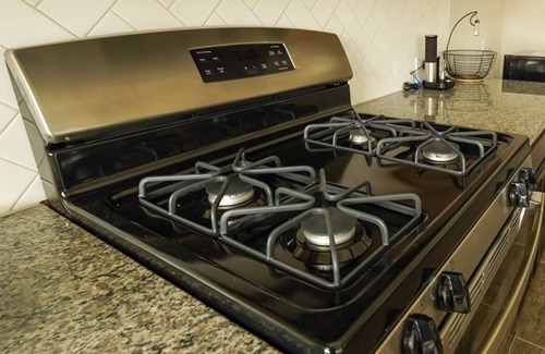 Austin House | Super Nice Spacious furnished Home in Austin. 3BR and 2B.