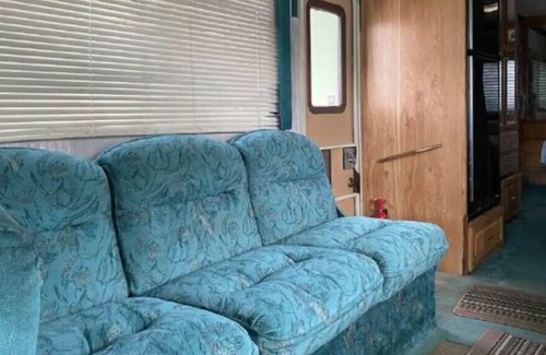 Westchester House | Super price - rent a bunk in shared RV