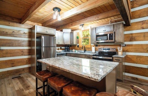 Pittman Center Cabin | Super Private/Near National Park