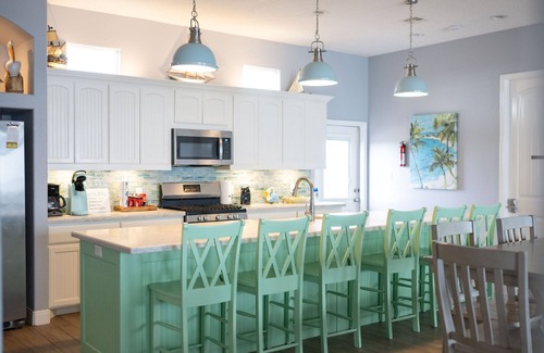 Port Bolivar House | Super Rare Heated Pool+ Beachfront!