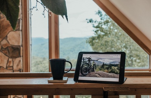 Brevard Cabin | Super Remote Cabin-Outside Tub- New Dates in September!