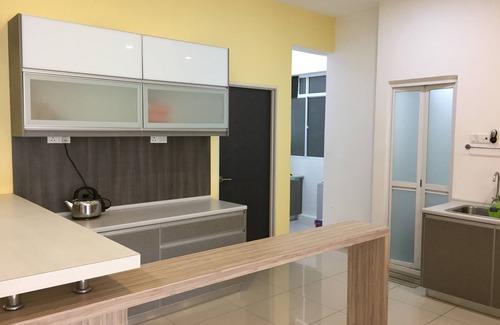 George Town Apartment | Super Spacious Condo with 2 Carpark
