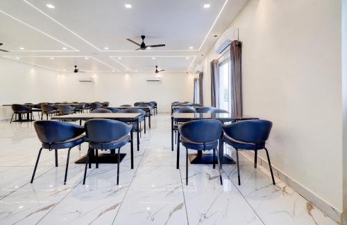 Jhansi Hotel | Super Townhouse Oak Army Aviation Base Jhansi