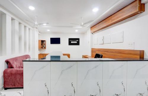 Warangal Hotel | Super Townhouse Oak Public Garden Hanamkonda Formerly Vishnu Grand
