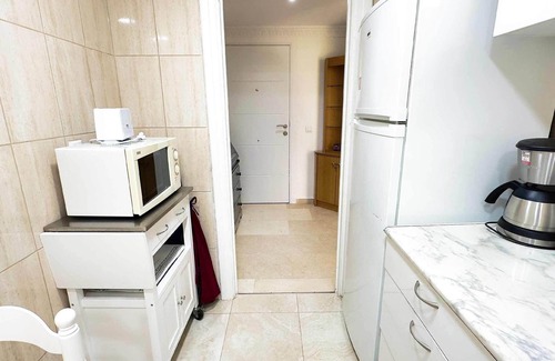 Marbella City Centre Apartment | Superb 1-Bedroom Apartment in Marbella Centre