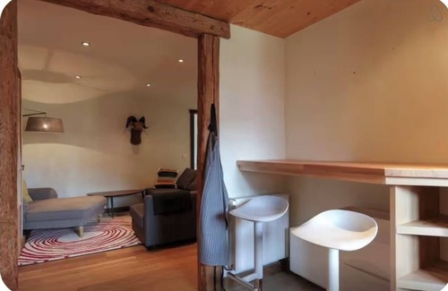 Les Bossons Apartment | Superb 2-bedroom apartment in phenomenal Chamonix-Mont-Blanc near hiking trails