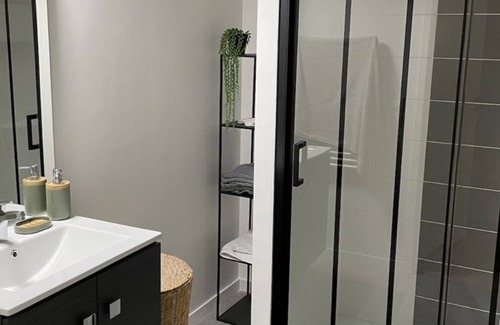 Nord - Gare Apartment | Superb apartment in residence with parking